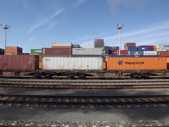 freight-train-363436_640.jpg