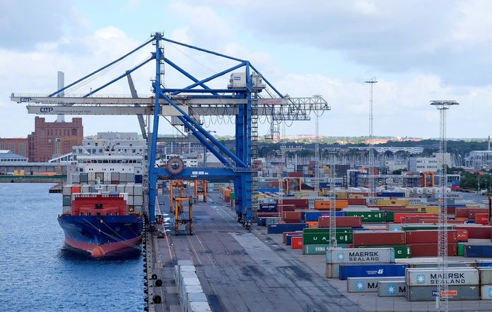 APM Terminals plans to build 500 million container terminal near