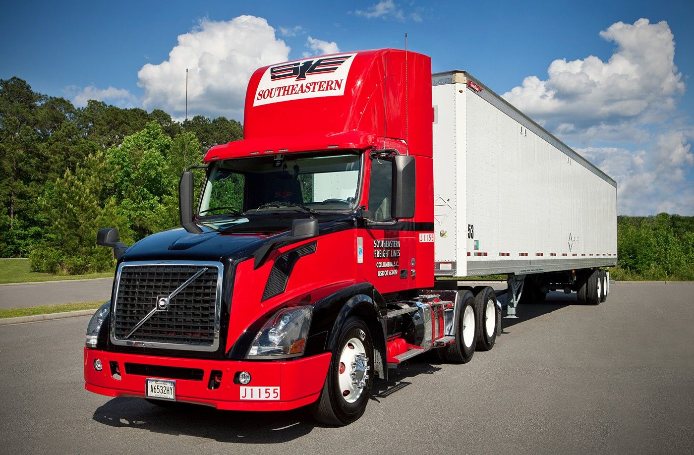 Southeastern Freight Lines Named Among Forbes 2018 America S Best   Truck Photo 2 