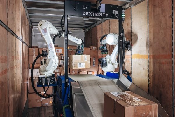 Dexterity AI and FedEx Unveil First-of-its-Kind Robotics Trailer Loading Technology