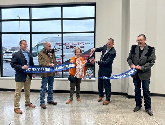 Forklifts Group Celebrates Milestone with Opening of its New Headquarters
