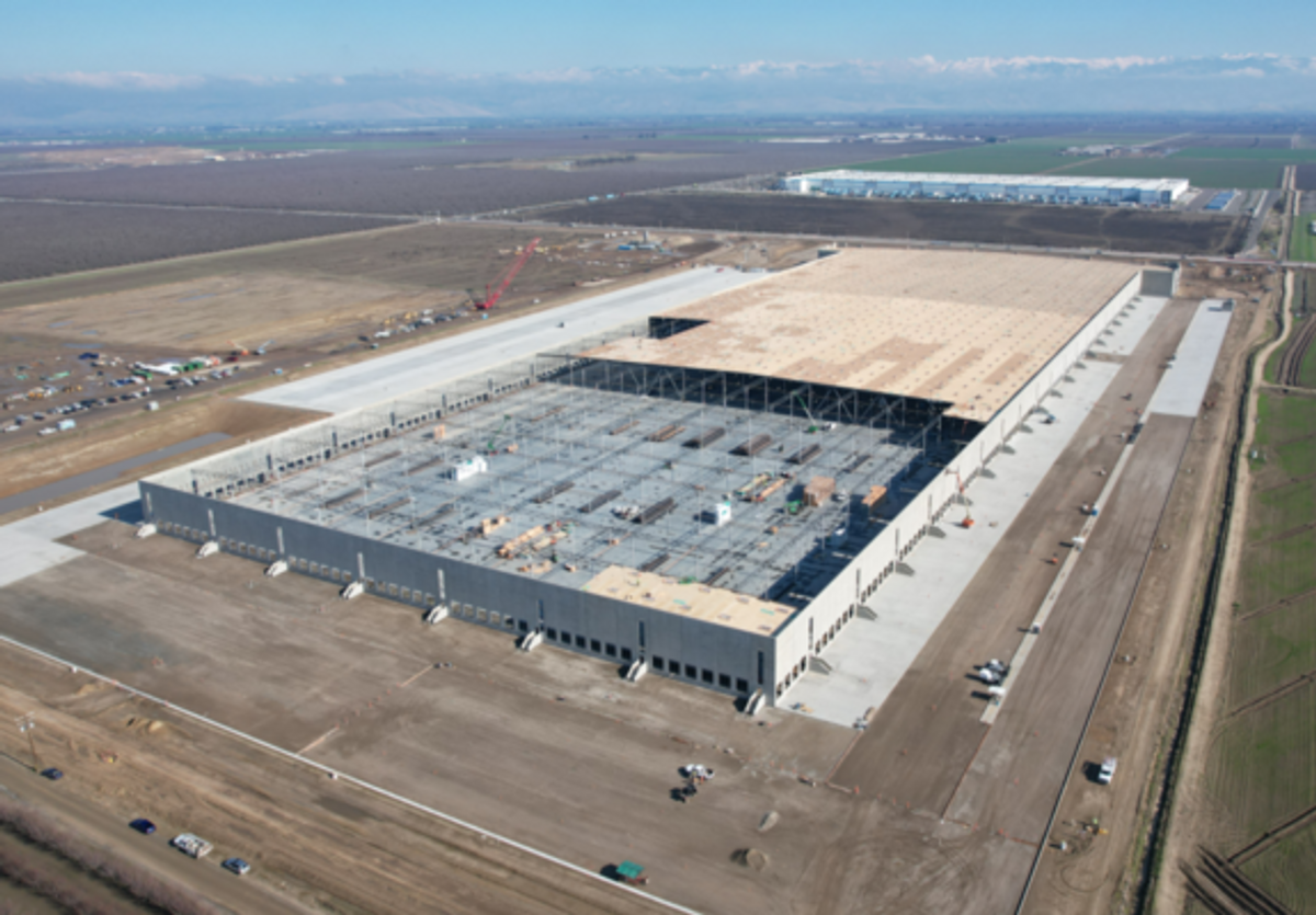 CapRock Partners Reaches Development Milestone on 1.27-MSF Industrial Warehouse in Visalia, Calif.