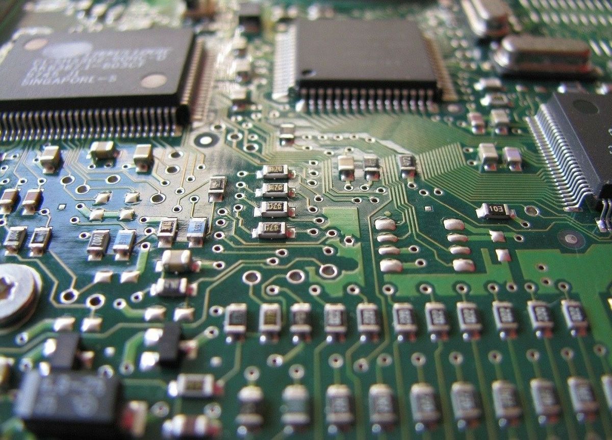 chips-main-board-89049_1280.jpg