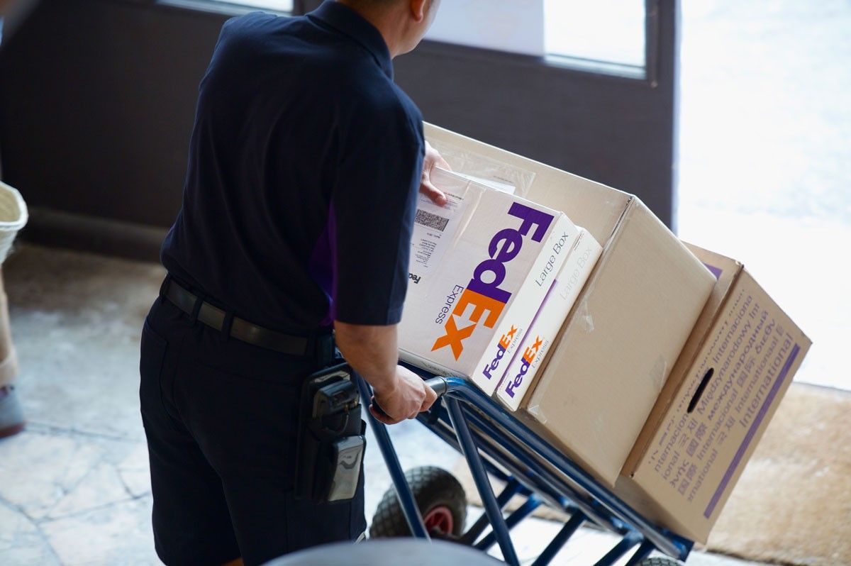 fedex box delivery