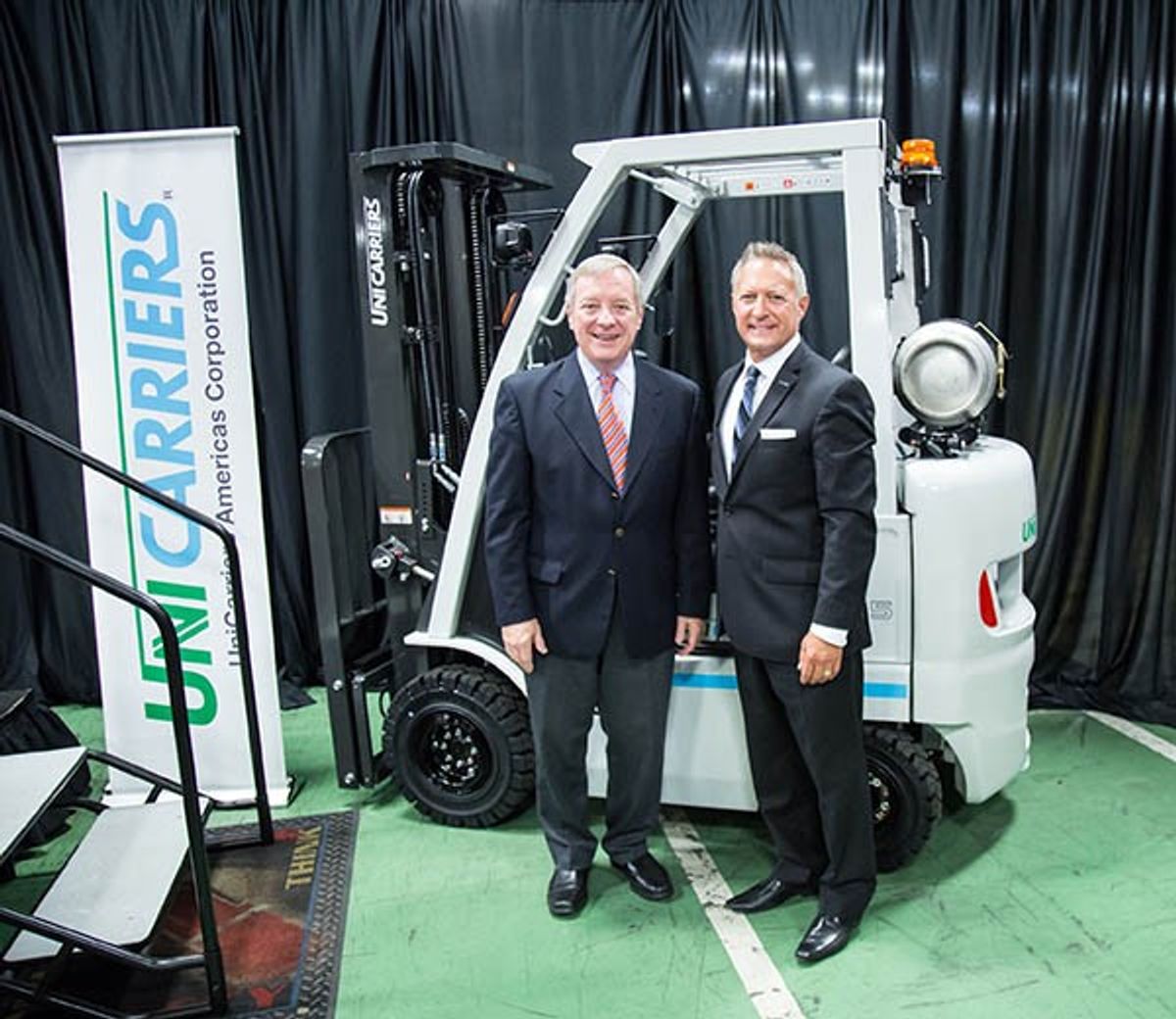 Durbin visit to UniCarriers Americas highlights job growth and economic impact