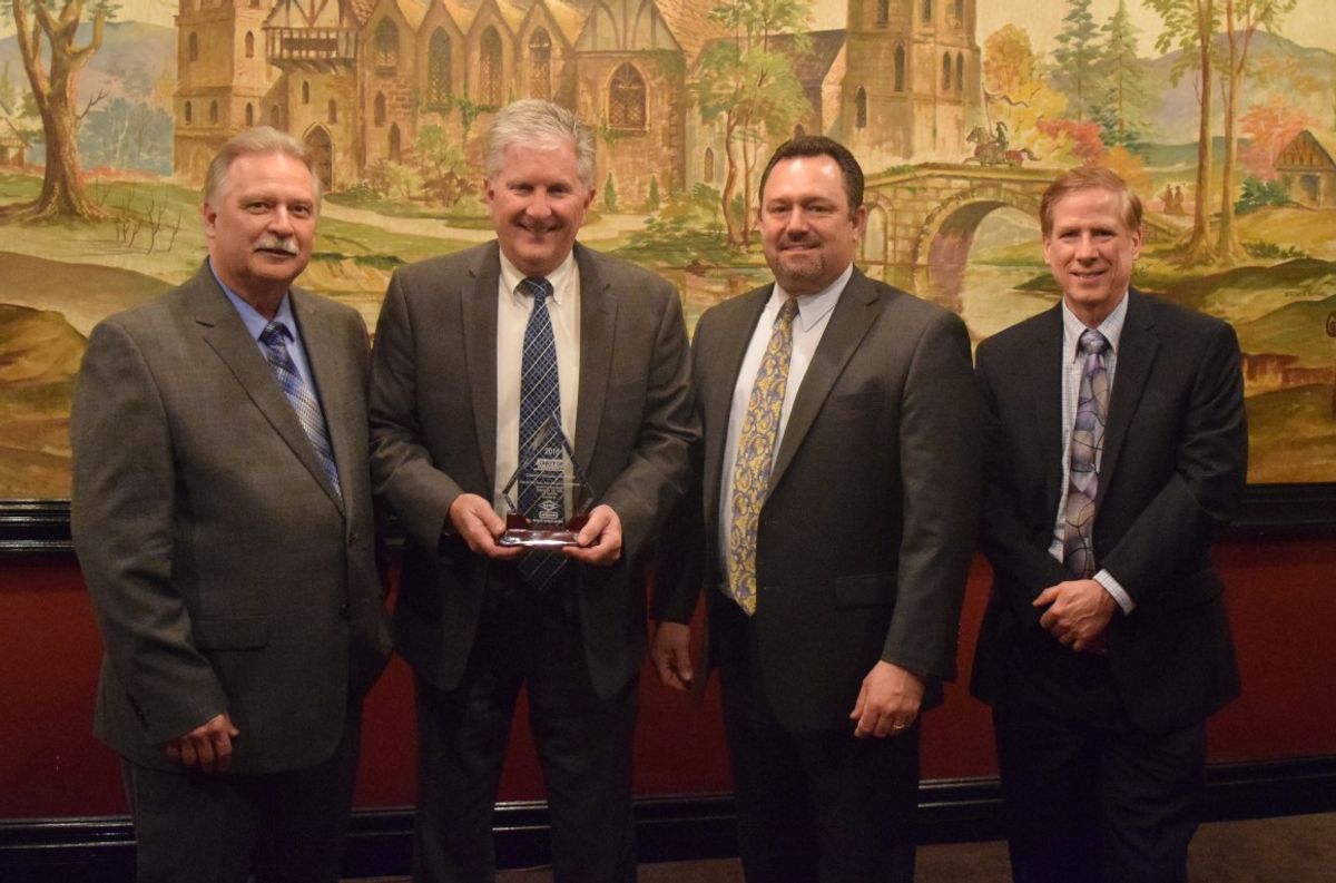 DAYTON FREIGHT LINES NAMED 2016 LTL CARRIER OF THE YEAR BY PENSKE LOGISTICS