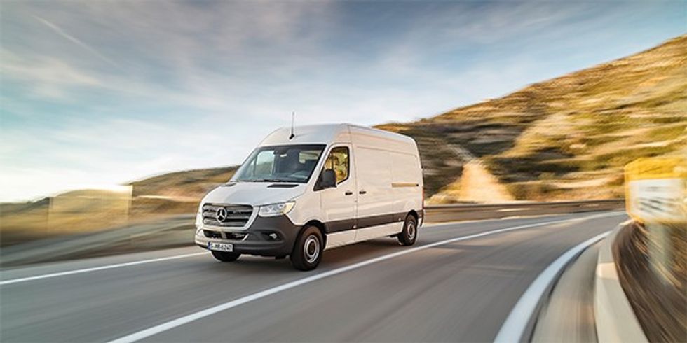 Amazon orders 20,000 Mercedes-Benz vans for parcel delivery program