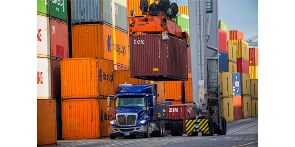 Port of Savannah notches record container volume for 2018