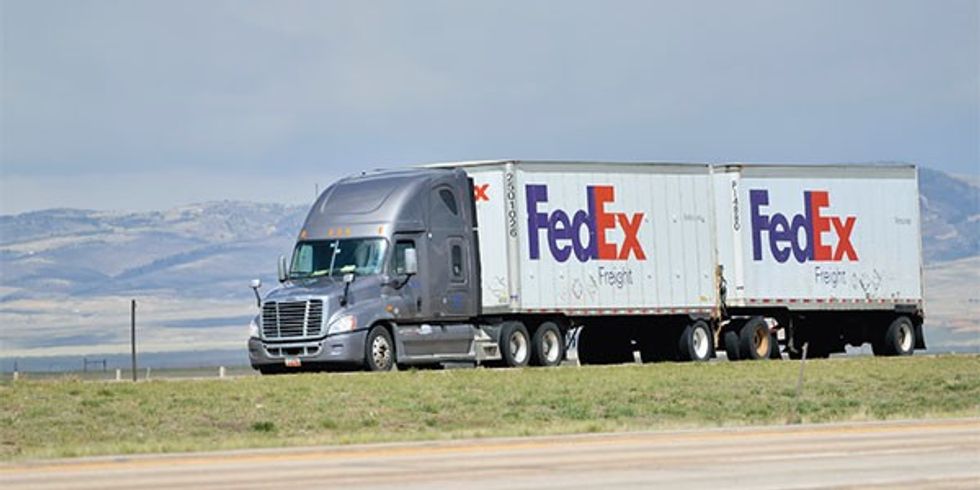 FedEx chairman says he's confident Congress will agree to extend length limits on twin trailers