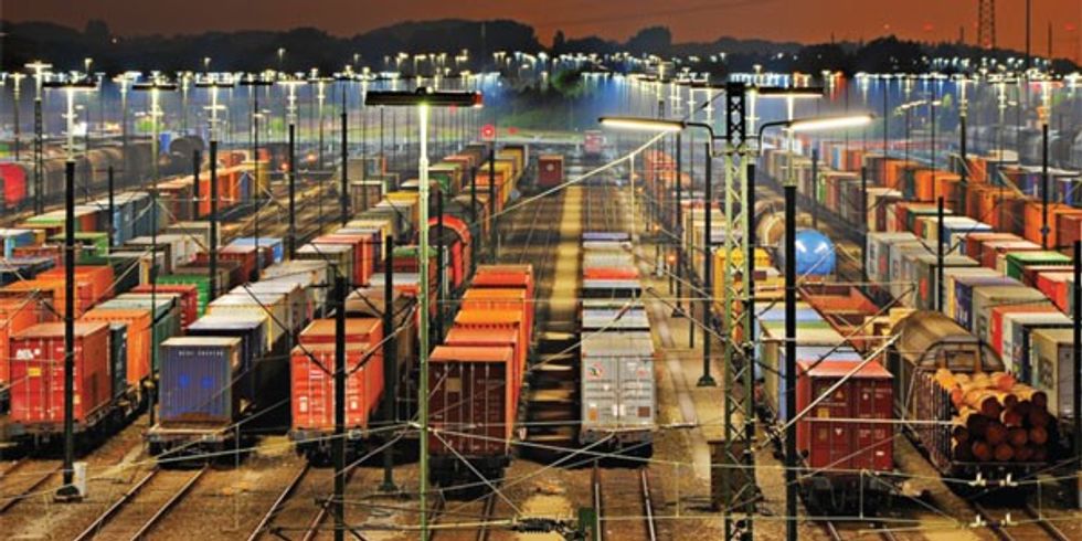 Judge grants class status to shippers in five-year rail surcharge imbroglio