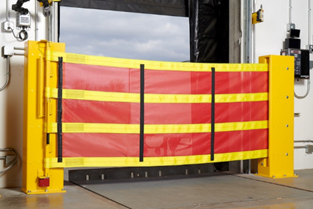 DOK-GUARDIAN™ XL SAFETY BARRIER BY RITE-HITE MEETS WALKING-WORKING SURFACES REQUIREMENT