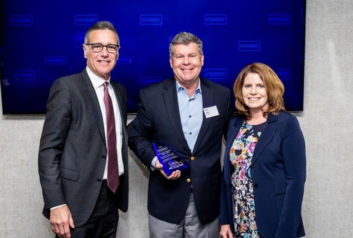 PENSKE LOGISTICS HONORS DAYTON FREIGHT WITH 2023 LTL U.S. REGIONAL CARRIER AWARD