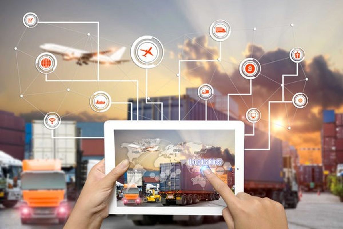 Revolutionizing Supply Chains: The Impact of IoT on Connected Logistics 