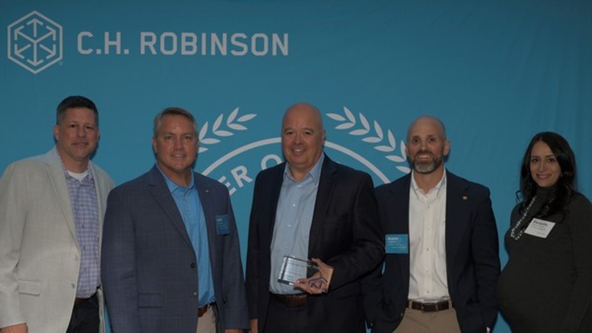 Southeastern Freight Lines Recognized as C.H. Robinson 2023 Carrier of the Year Award Winner