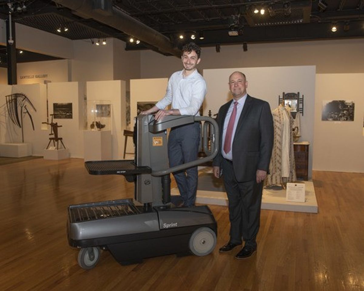 The Raymond Corporation Donates Raymond Basics Sprint 2.0 Personnel Lift to Roberson Museum