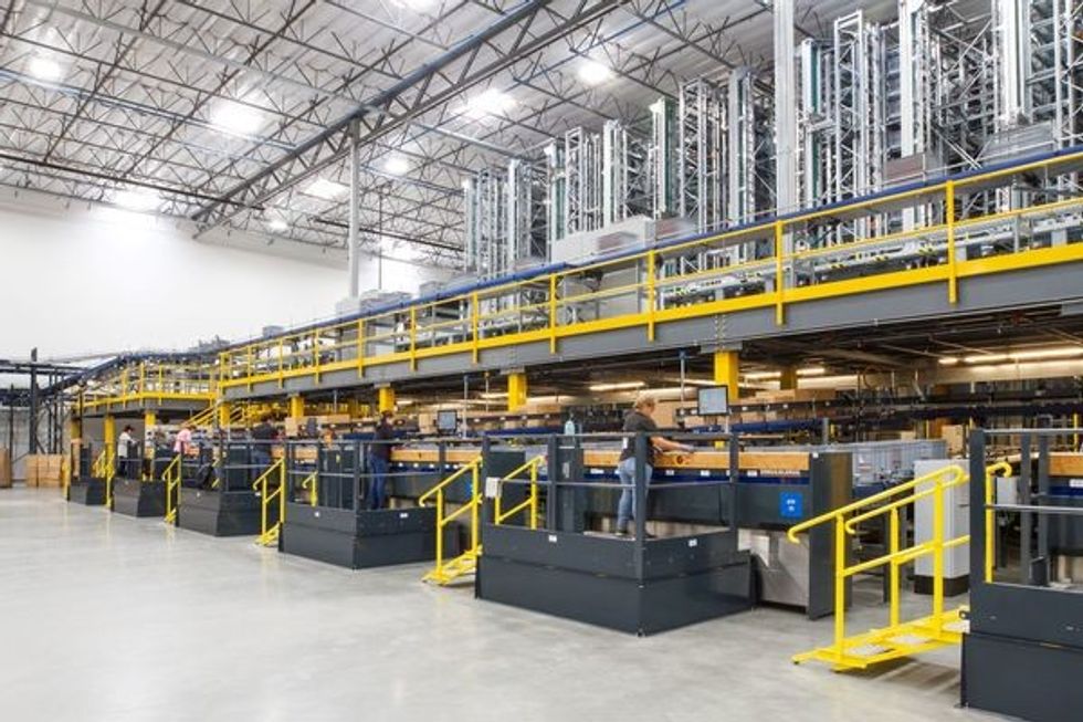 Vanderlande’s FASTPICK goes live in VF Corporation’s state-of-the- art DC