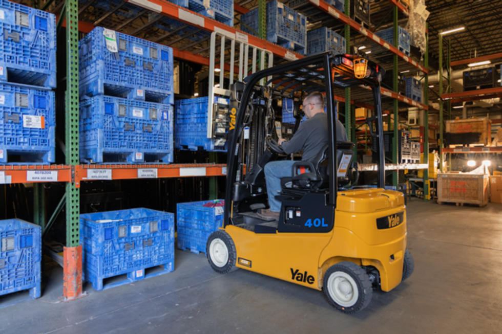 Yale integrated lithium-ion forklift wins product of the year award